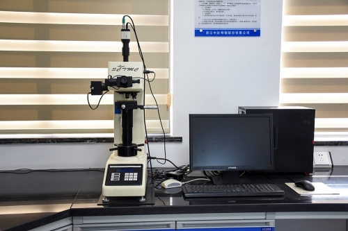 Digital Vickers Hardness Tester